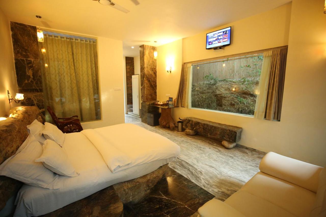 Lohagarh Fort Resort Kukas Екстериор снимка
