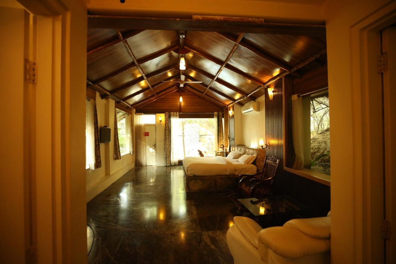Lohagarh Fort Resort Kukas Екстериор снимка