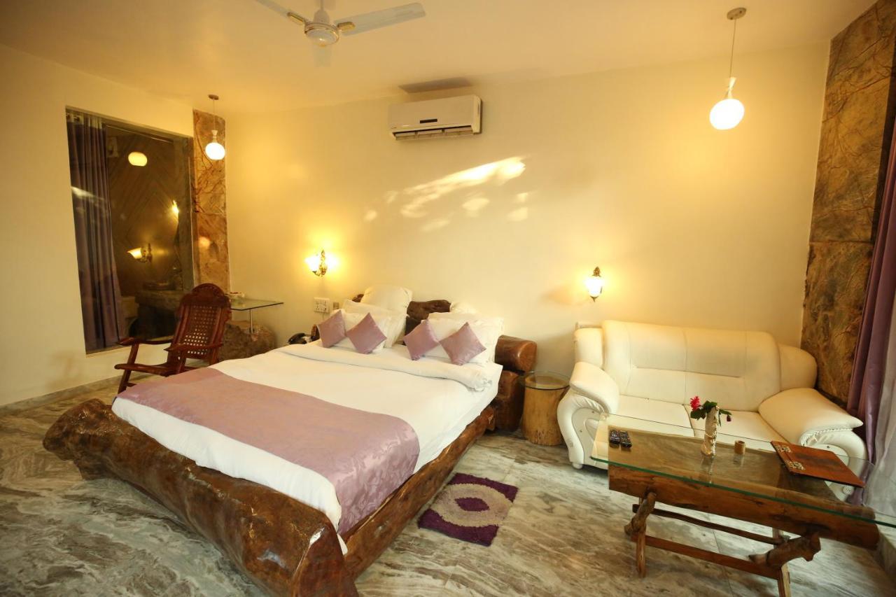 Lohagarh Fort Resort Kukas Екстериор снимка