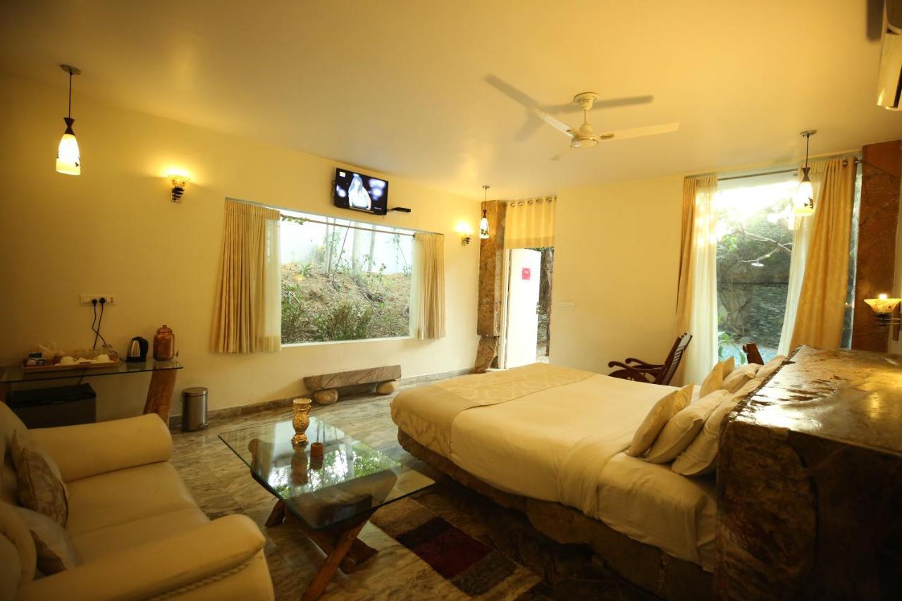 Lohagarh Fort Resort Kukas Екстериор снимка