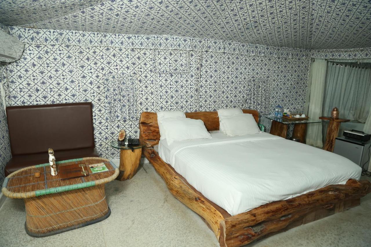 Lohagarh Fort Resort Kukas Екстериор снимка